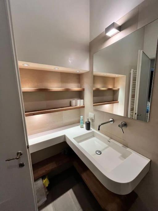 Colosseum Apartment - Your Cozy Roman Escape Buitenkant foto
